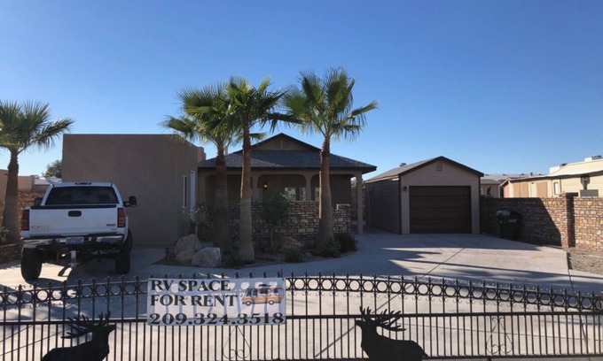 Yuma County House | 2 bedroom/2 bath Home with RV space and Casita
