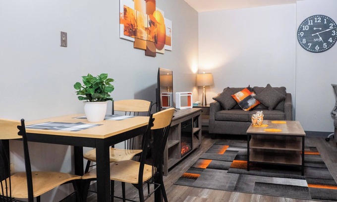 Downtown Pittsburgh Apartment | 2 Bedroom 2 Bathroom | The Heart of Pittsburgh