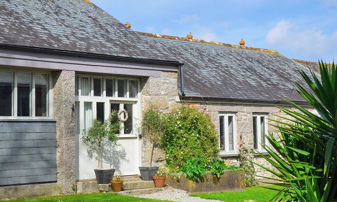 Saint Erth Praze Cottage | 2 bedroom accommodation in Godolphin Cross, Helston