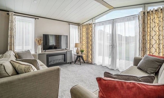 Bridgnorth Ski Chalet | 2 bedroom accommodation in Bridgnorth