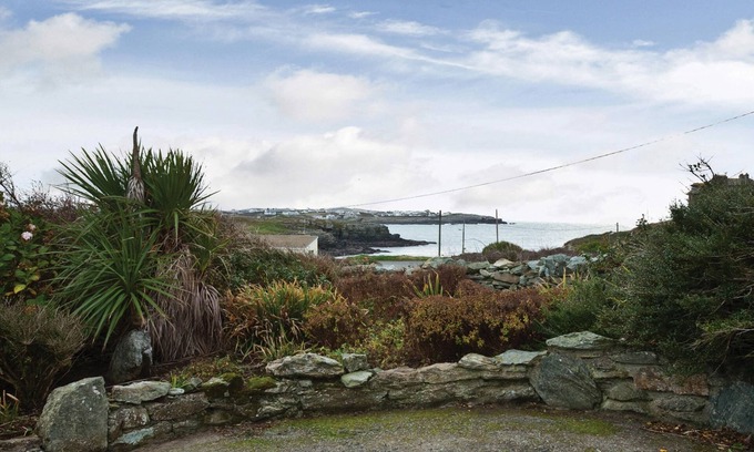 Trearddur Bay House | 2 bedroom accommodation in Trearddur Bay, Holyhead