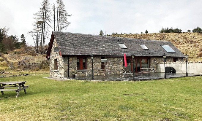 Tomatin Cottage | 2 bedroom accommodation in Tomatin, near Inverness