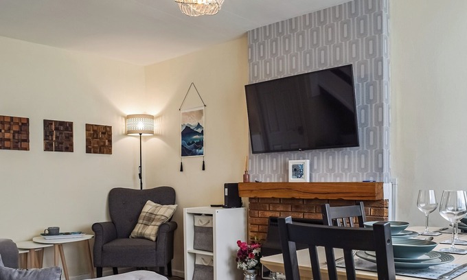 Walton on Trent Cottage | 2 bedroom accommodation in Nuneaton