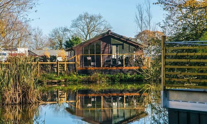 Dilton Marsh Ski Chalet | 2 bedroom accommodation in Westbury