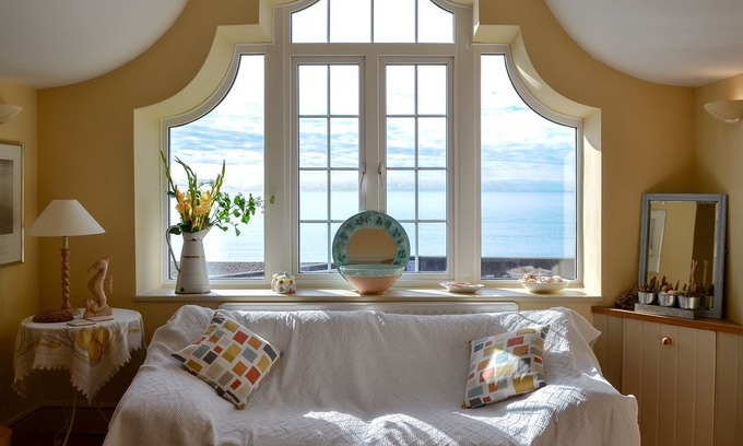 Sandgate Cottage | 2 bedroom accommodation in Sandgate