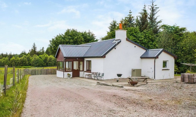 Bonar Bridge Cottage | 2 bedroom accommodation in Bonar Bridge, near Lairg