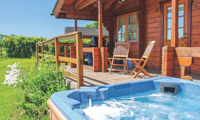 Ryther Ski Chalet | 2 bedroom accommodation in Stillingfleet, York