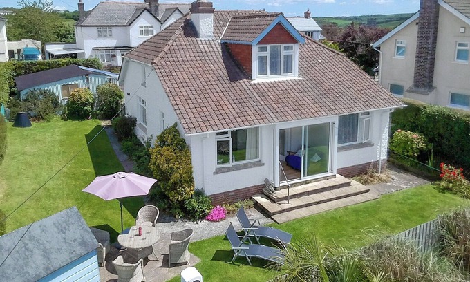 Stratton Cottage | 2 bedroom accommodation in Stratton, near Bude
