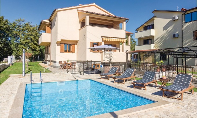 Kadumi Apartment | 2 bedroom accommodation in Porec