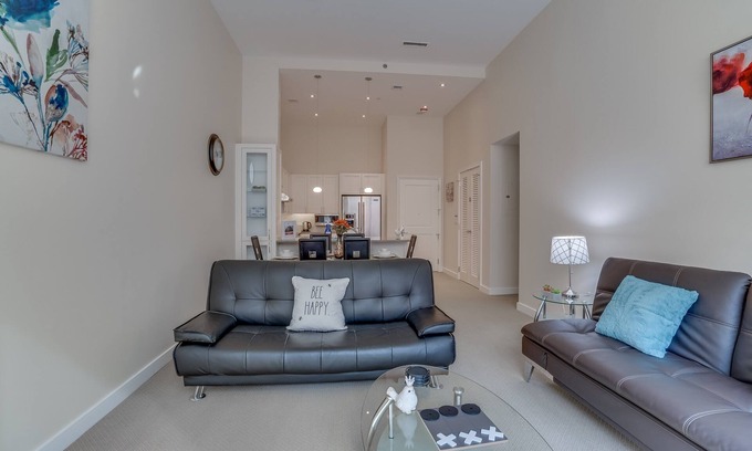 Penn Quarter Apartment | 2 Bedroom Apartment located in Washington Dc's Penn Quarter by RedAwning