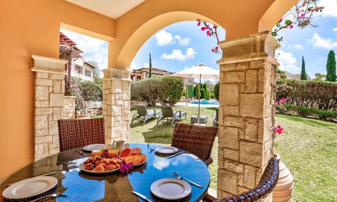Aphrodite Hills Apartment | 2 bedroom Apartment Asulon with communal pools, Aphrodite Hills Resort