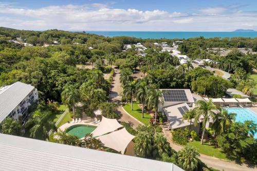 Palm Cove Apartment | 2 Bedroom Apartment Coral Coast Resort Palm Cove