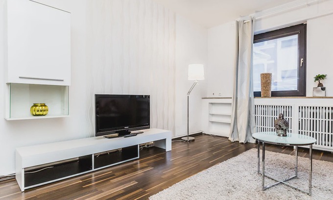 Muelheim Apartment | 2 bedroom Apartment in Cologne Mülheim G38