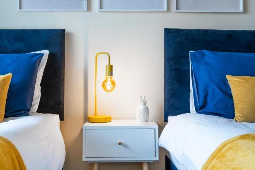 Hatfield Apartment | 2 Bedroom Apartment in Hatfield - Gated Free Parking - Amazing for Contractors - Private Bathrooms - Near University & Business Park - Big savings on Longer Stays