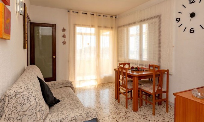 Creixell Apartment | 2 bedroom Apartment, sleeps 7 in Creixell