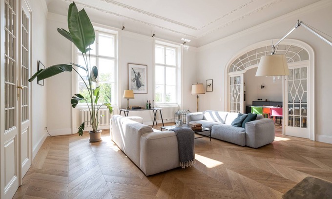 Innere Stadt Apartment | 2-Bedroom Apartment with Private Library