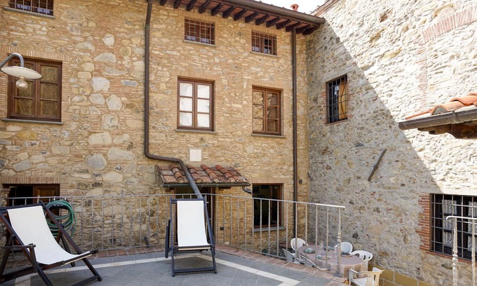 Corsanico House | 2 bedroom beautiful home in Corsanico