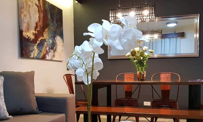 Cebu Condo | 2 Bedroom Condo in Cebu for a minimum of one night stay.