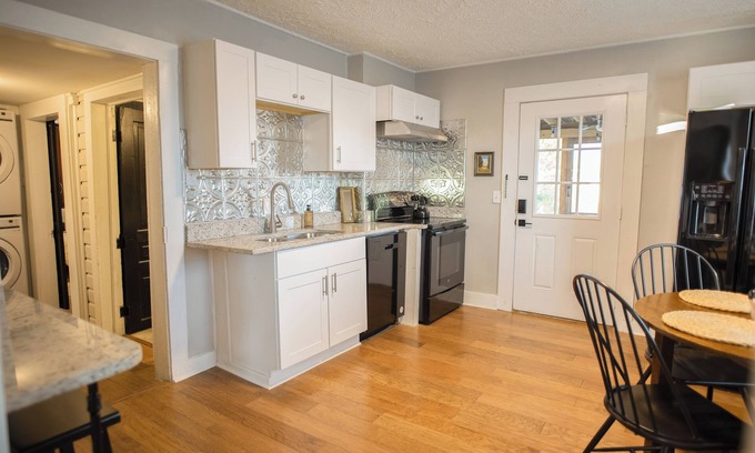 Danville Cottage | 2-Bedroom Cottage /Near Sovah Health, Casino & Averett University /