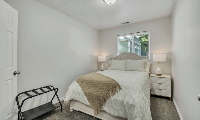 North Salt Lake House | 2-bedroom cozy basement North Salt Lake with WiFi, AC