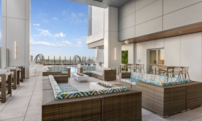 Downtown Atlanta Resort | 2 Bedroom Deluxe Condo, Sleeps 8, Full Kitchen, Centennial Park, Wyndham Atlanta