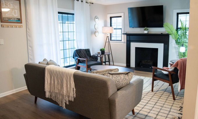 Youngstown House | 2 bedroom getaway in the heart of Mill Creek Park just a block from Newport Lake