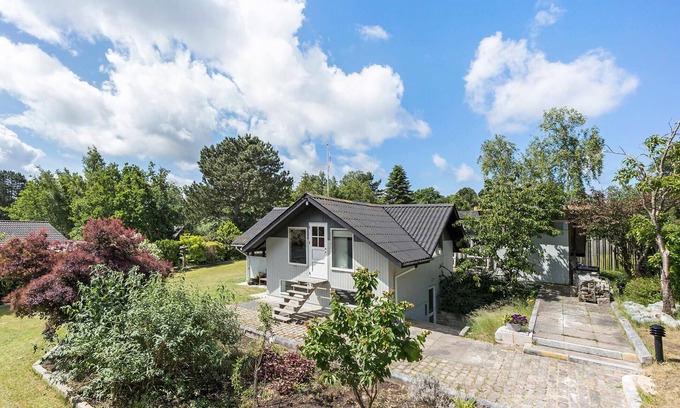 Melby House | 2 bedroom lovely home in Melby