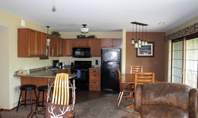 Eagle River Condo | 2 bedroom Lynx Lake condo in Eagle River WI