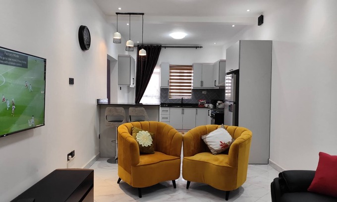 Entebbe Apartment | 2 Bedroom, Soothing apartment with WiFi in Nkumba, Entebbe, with Lake view