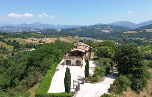 Valfabbrica House | 2 Bedroom Stunning Home In Casacastalda