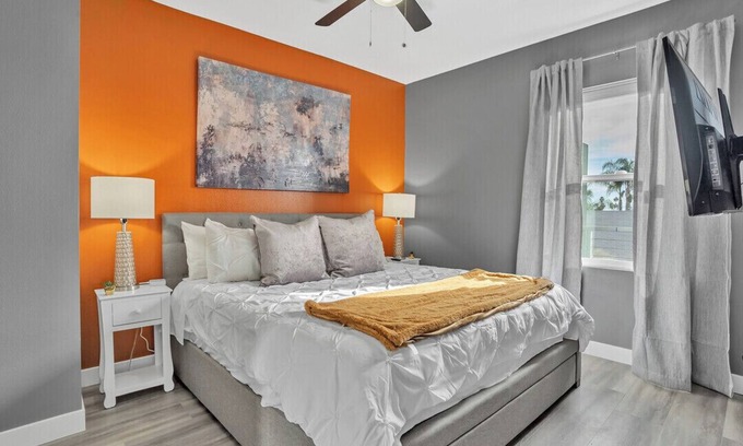 University Heights Apartment | 2-Bedrooms-2-Balconies-Walk-2-Everything-W/D