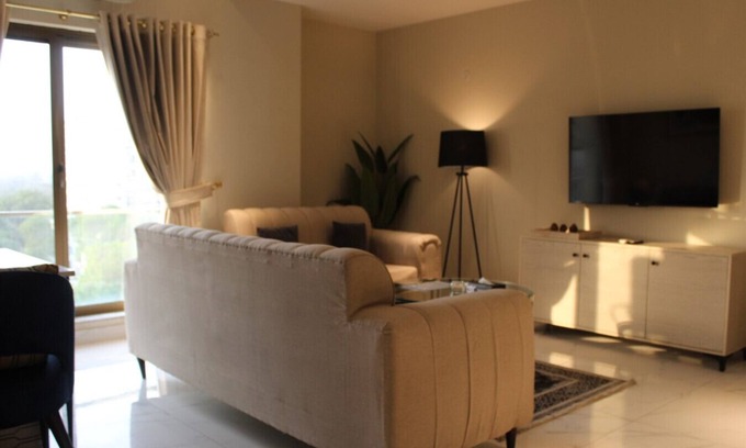 Lahore Apartment | 2 Bedrooom Apartment in the Heart of Lahore with Gym Access