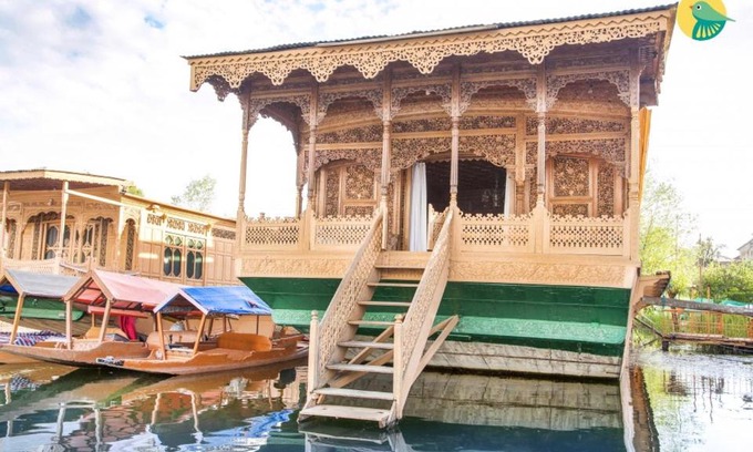 Nagin Bagh Boat Rental | 2 BHK Houseboat in Nigeen Lake, Srinagar(FB55), by GuestHouser