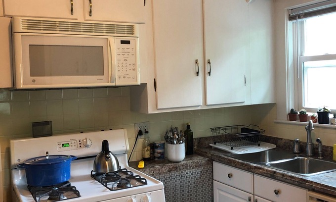 Brook Farm Apartment | 2 BR, 1 Bath, Sleeps 4+, Furnished and spacious apt. in quiet Boston suburb