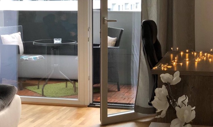 Grinzing Apartment | 2 BR apartment next to metro U1/P+R Parking
