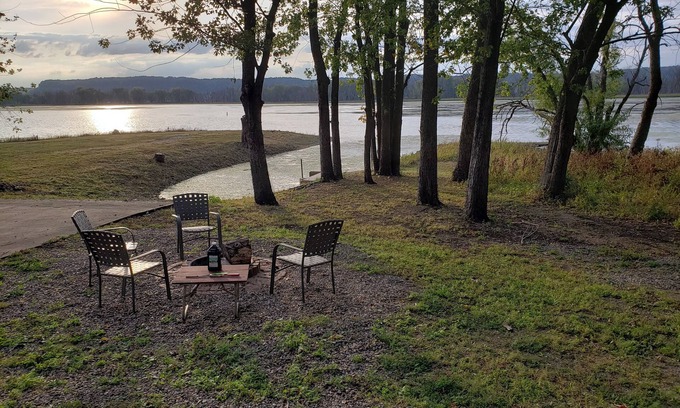 Prairie Du Chien House | 2 BR Lakefront Prairie Du Chien - Gremore Lake