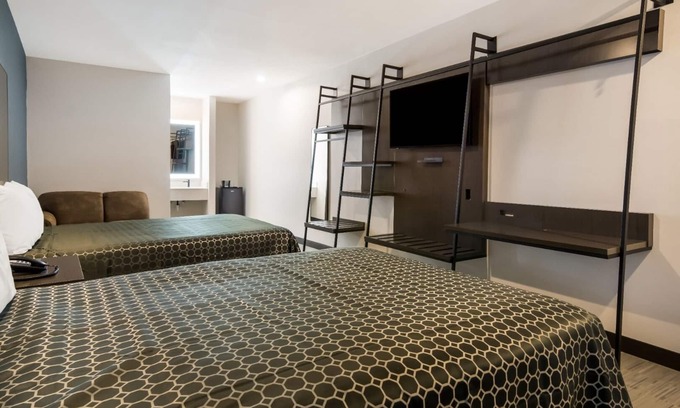 Forest Hill Hotel | 2 Budget-Friendly Rooms in Forest Hill with Easy Access to Local Attractions