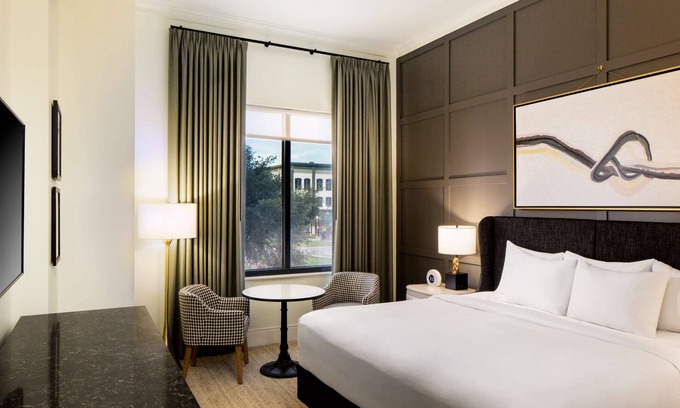 Historic District - North Hotel | 2 Connecting Suites at a 4⭐️ Hotel