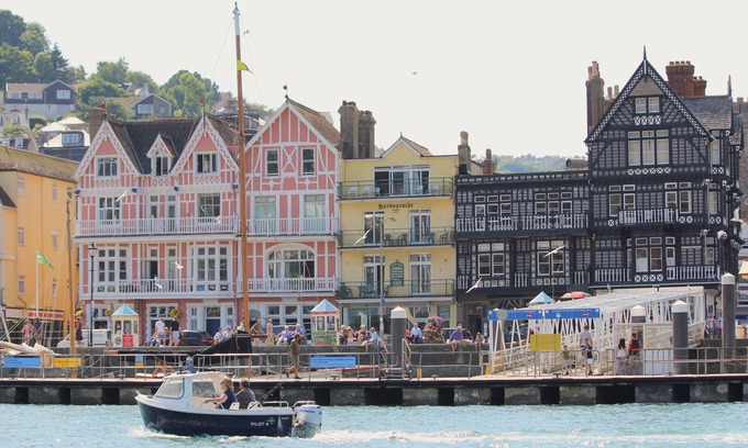 Dartmouth Cottage | 2 Dartmouth House