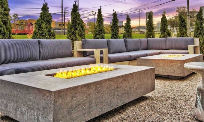 Lexington House | 2 Family-Friendly Units! Pet-Friendly Property, Minutes to Keeneland Race Track!