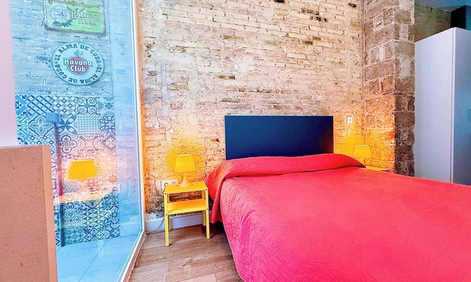 Na Rovella Apartment | 2 independent loft with shared swimming pool in the center of Valencia