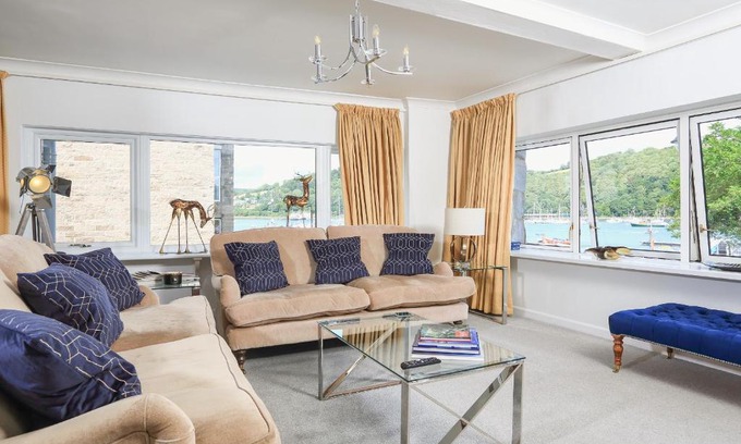 Dartmouth Apartment | 2 Lee Court