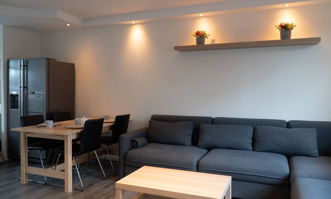 Ijsselmonde House | 2 Luxury 4 bedroom near feyenoord/Ahoy Rotterdam