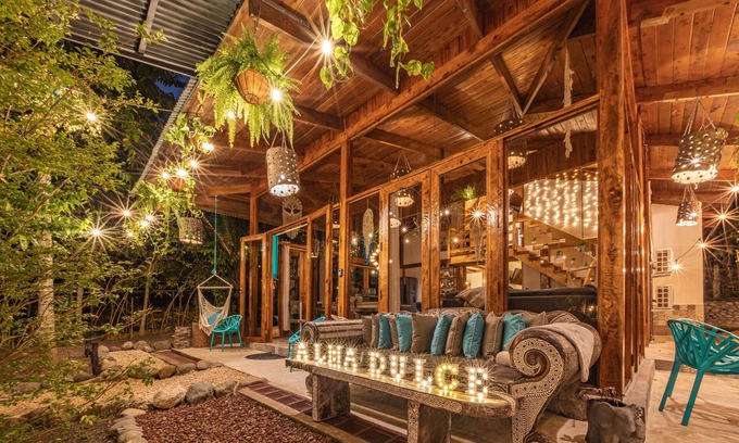 Jaco Villa | 2 Magical Tropical Villas with Pool 5 min from Jaco Beach, up to 23 guests