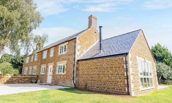Hook Norton House | 2 Manor Farm