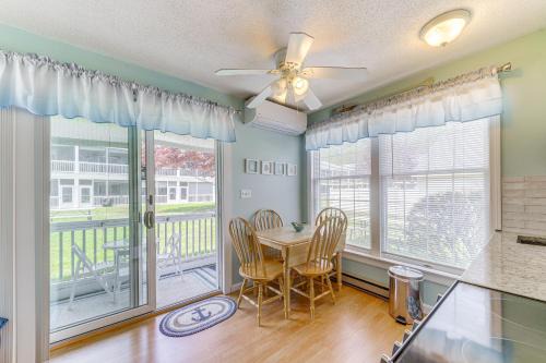 Wells Apartment | 2 Mi to Drakes Island Beach Condo with Indoor Pool!