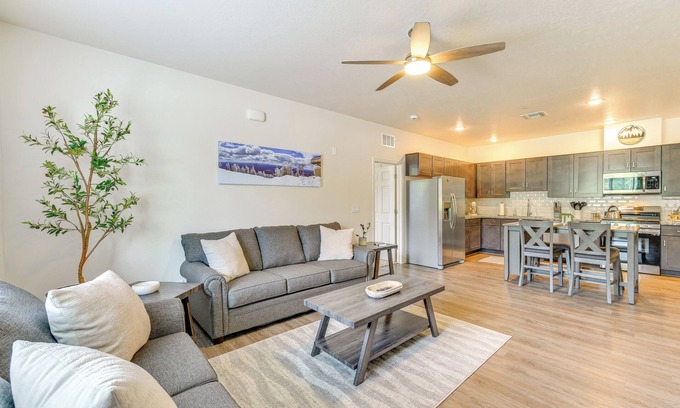 Flagstaff Condo | 2 Mi to Dtwn & NAU: Flagstaff Condo w/Patio!