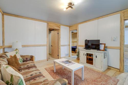 Casper Apartment | 2 Mi to Dtwn Pet-Friendly Casper Apt!