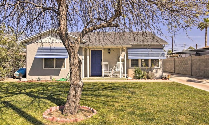 Fairview Historic District House | 2 Mi to Dtwn Phoenix Cottage with Private Yard!