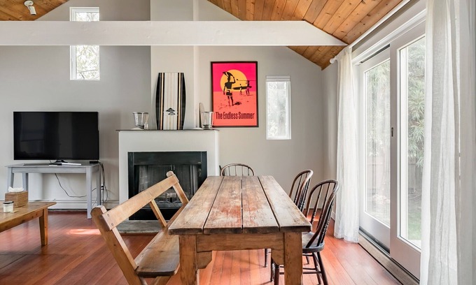 East Hampton North House | 2 miles to Main Beach Zero miles to Tranquility